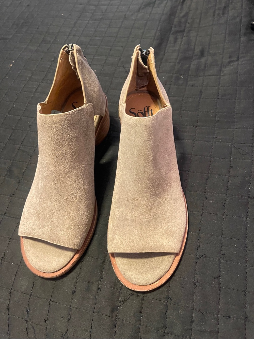 Sofft carleigh peep toe suede sandals shoes new 6.5 m